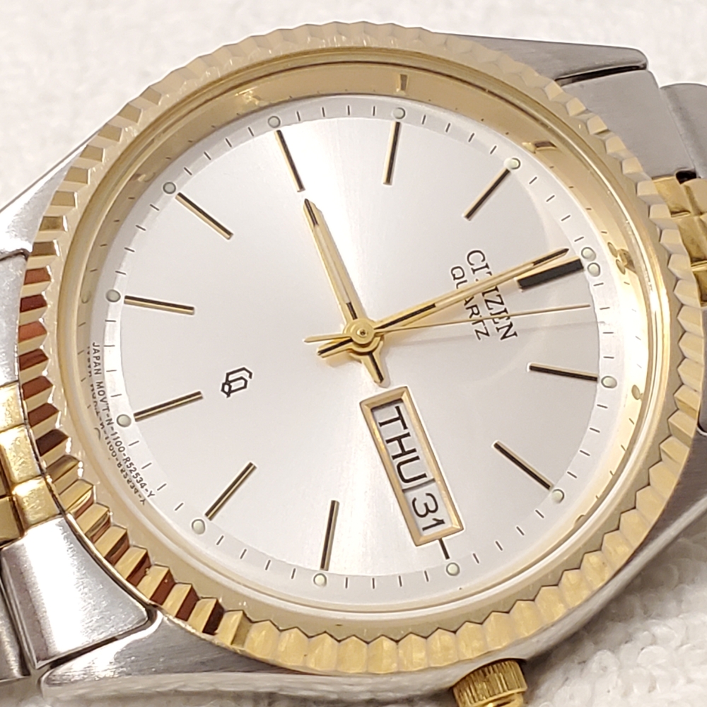 Vintage Citizen CQ Men's Day Date Presidental Watch Gold Tone Stainless Steel - Picture 2 of 10